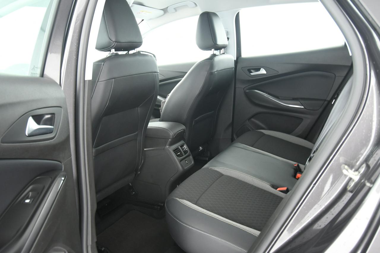OPEL Grandland X 1.5 ecotec Elegance s&s 130cv at8 NEOPATENTATI+APP CONNECT