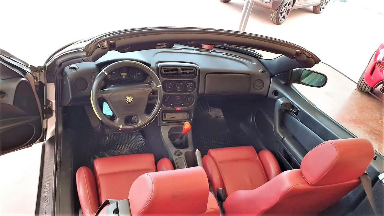 Alfa Romeo GTV Spider 2.0i 16V Twin Spark cat