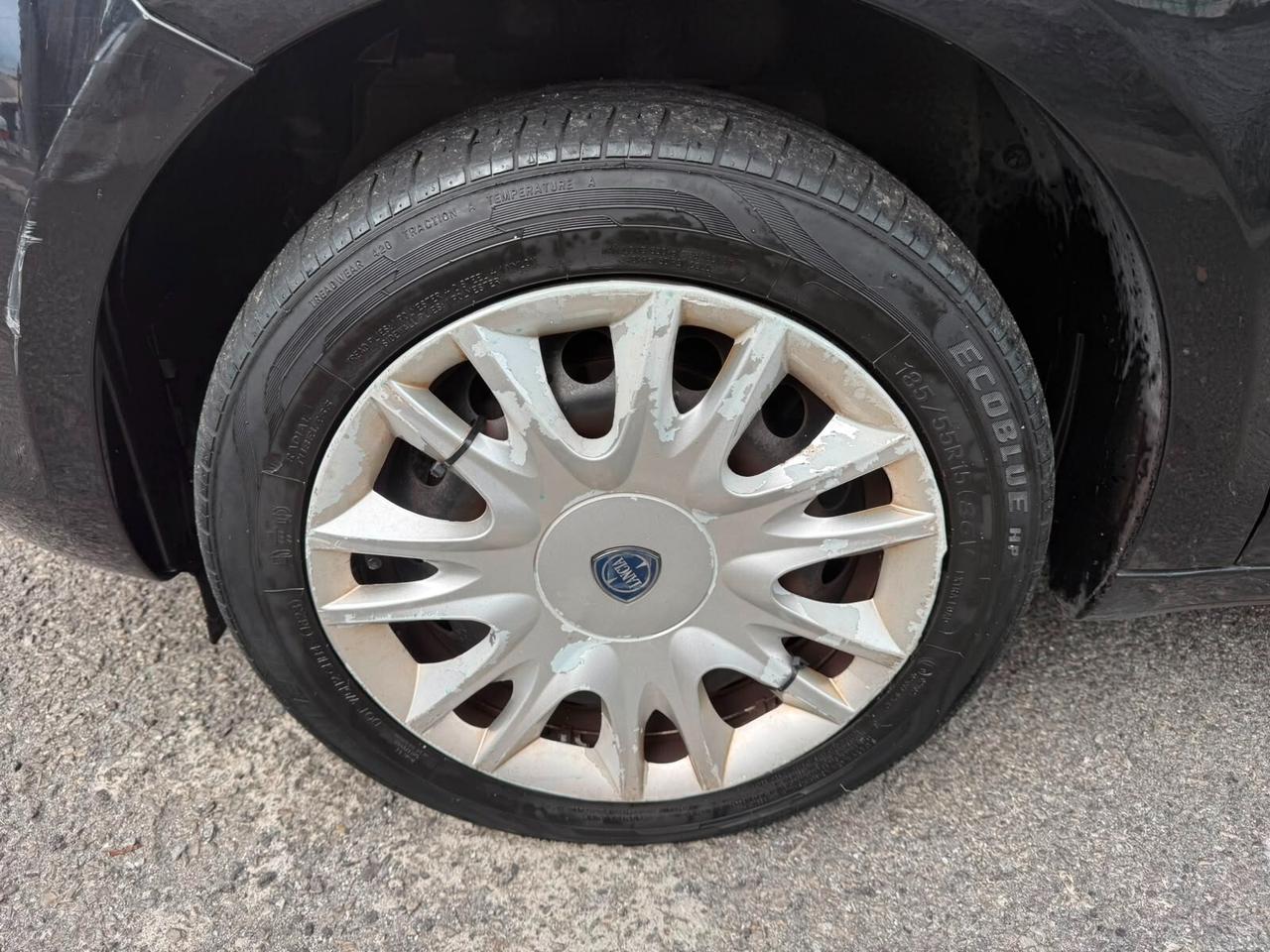 Lancia Ypsilon 1.3 Mjet (consuma olio)