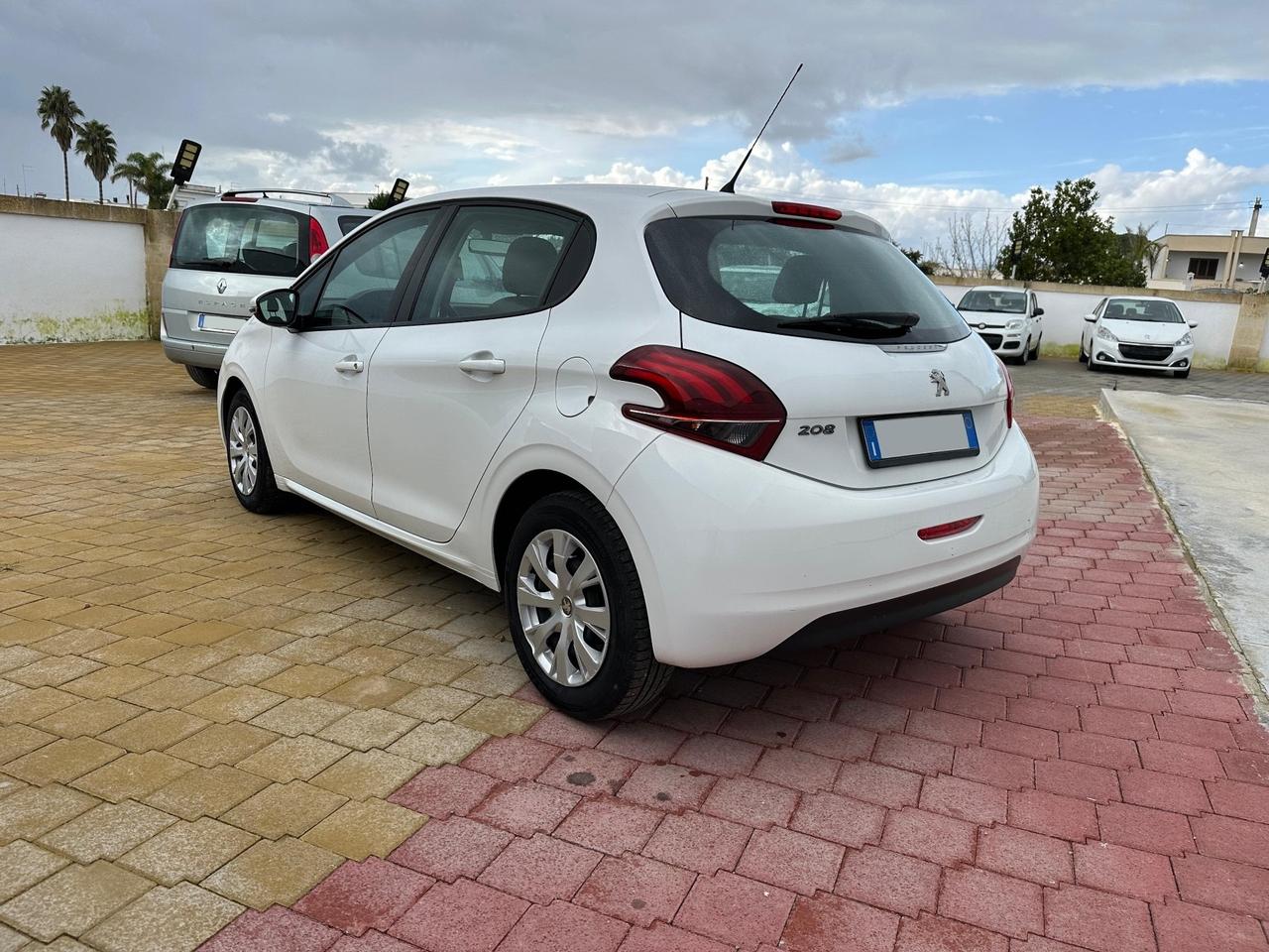 Peugeot 208 BlueHDi 75 5 porte Allure