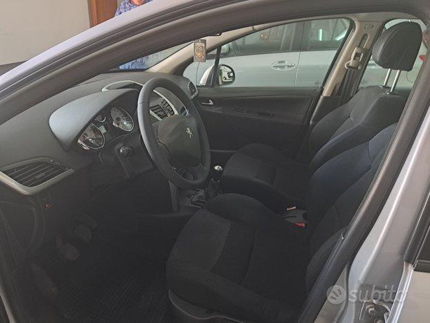 Peugeot 207 sw 1.6 hdi unico prop 2008 tetto aprib