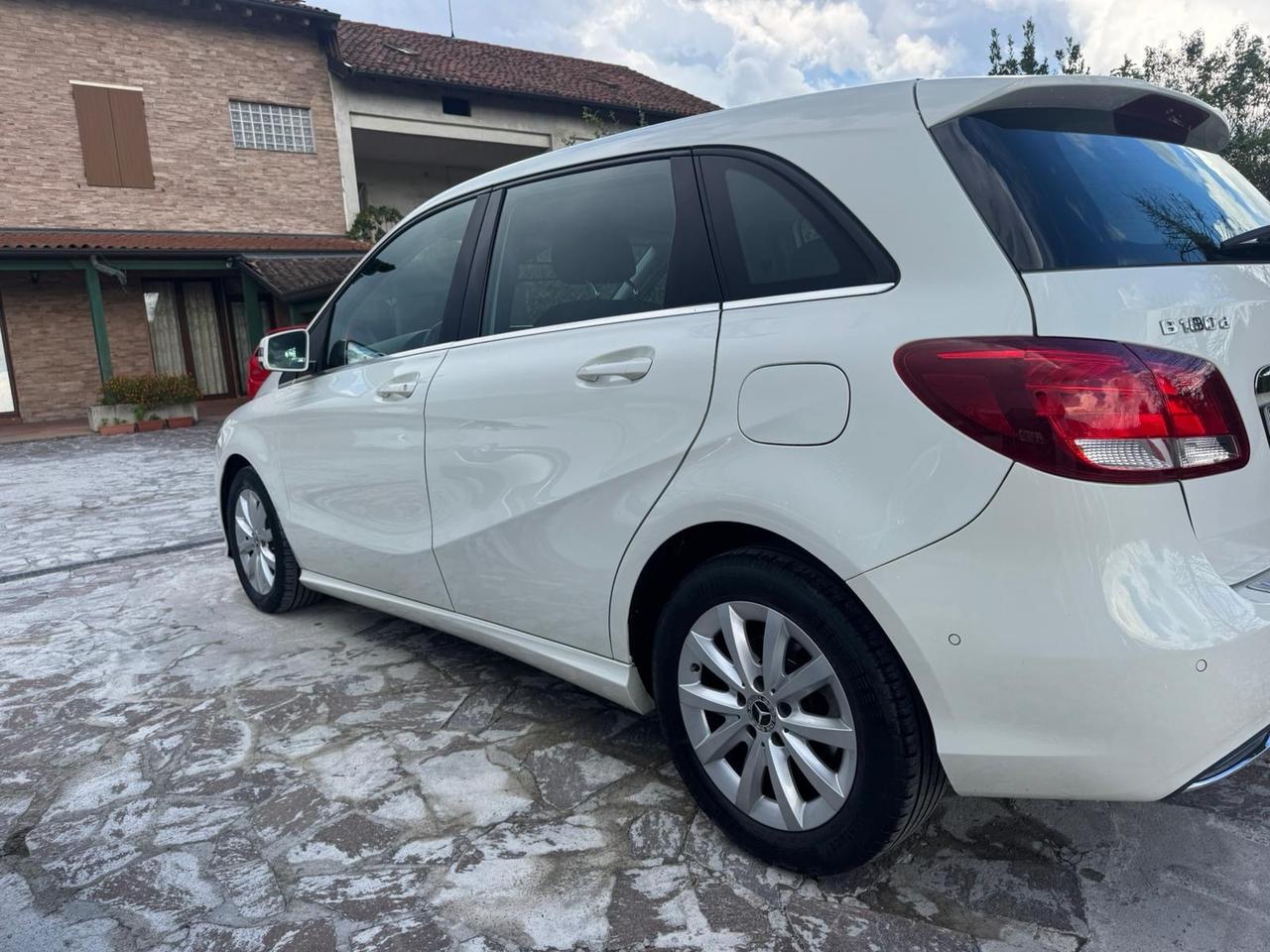 Mercedes-benz B 180 d Automatic Premium neopatentati