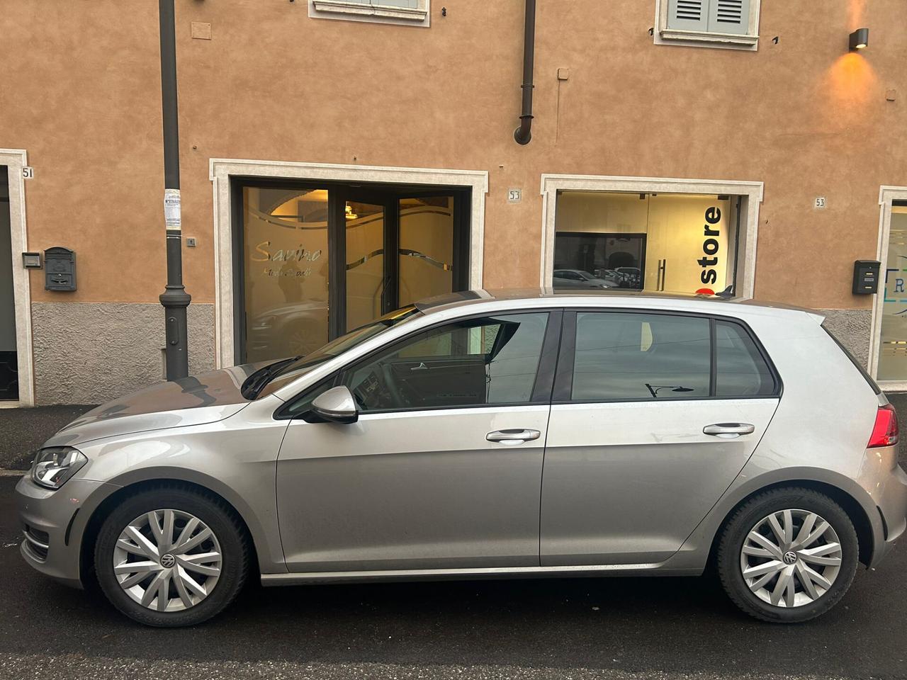 Volkswagen Golf 5p 1.6 tdi 110cv - ANCHE PER NEOPATENTATI