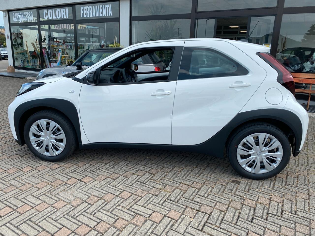 Toyota Aygo X 1.0 VVT-i 72 CV 5 porte Active garanzia 15 anni