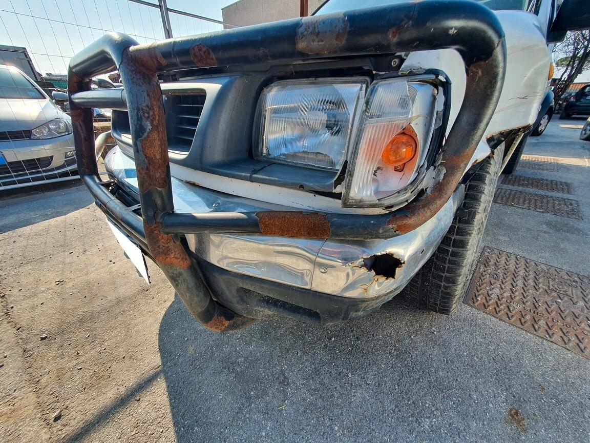 Nissan Navara (D22) 2.5 TD 103CV 4WD Cab. Singola