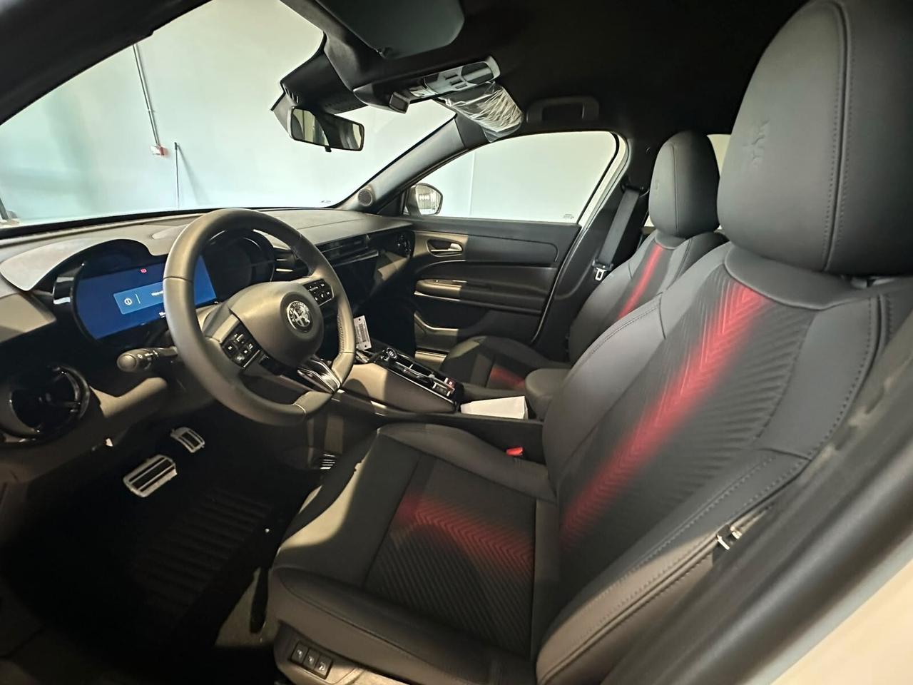 Alfa Romeo Junior 1.2 145 CV Hybrid eDCT6 Ti