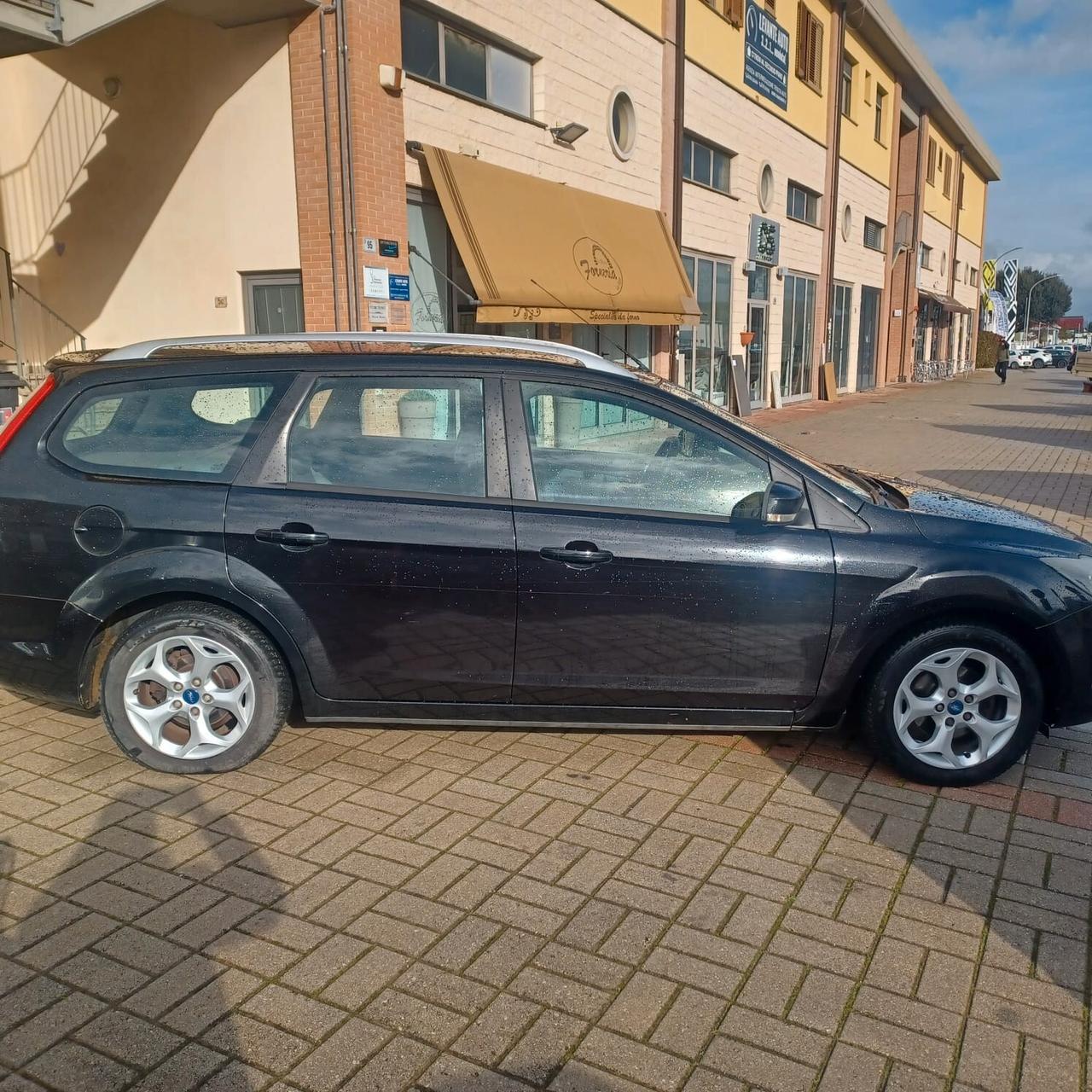 FOCUS 1.6 TDI SW CON MOTORE RIFATTO OTTIMO STATO