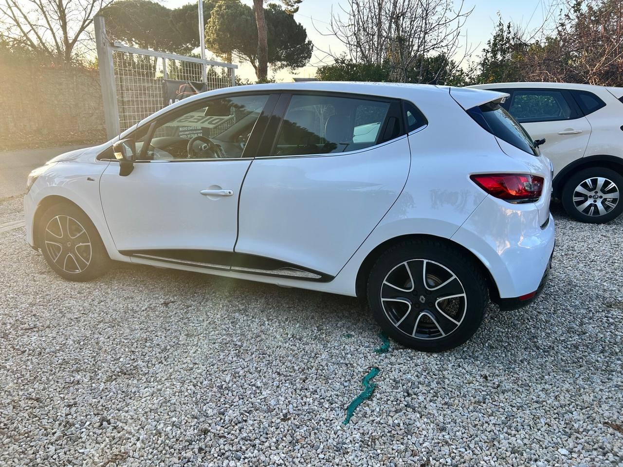 Renault Clio dCi 8V 75 CV Start&Stop 5 porte Energy Duel