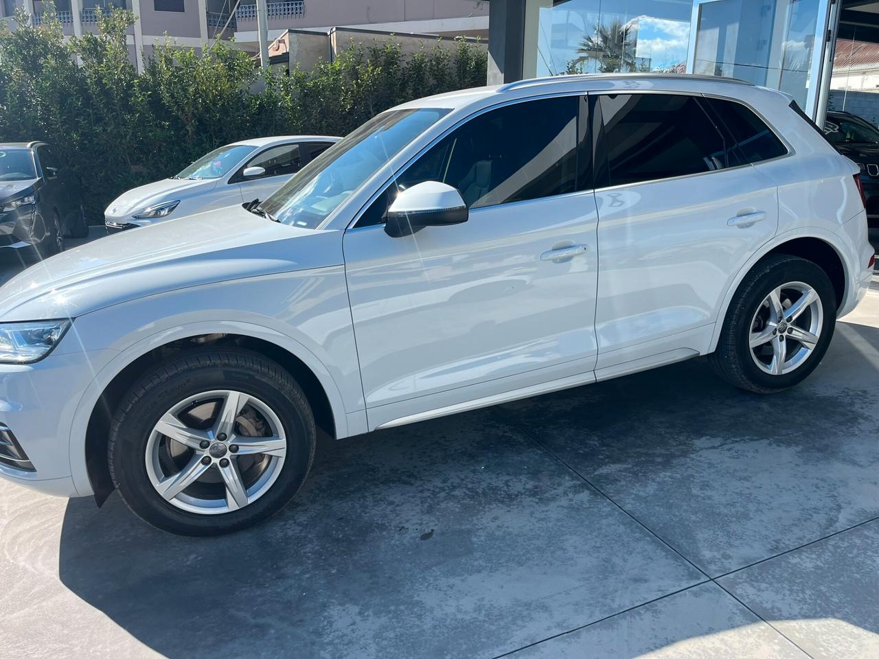 Audi Q5 2.0 TDI quattro S tronic Business Sport