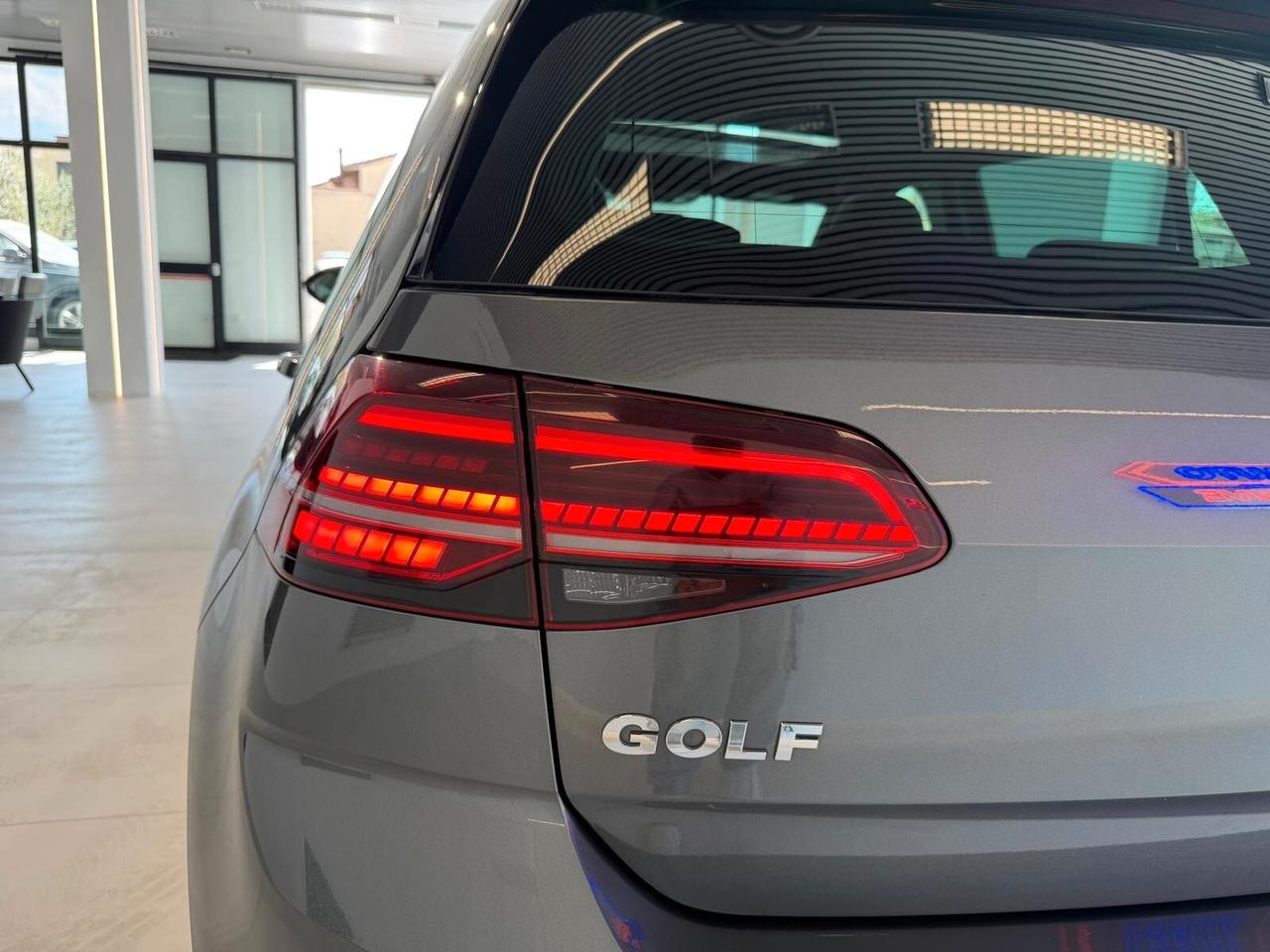 Volkswagen Golf 1.6 TDI R-LINE FULL OPTIONAL