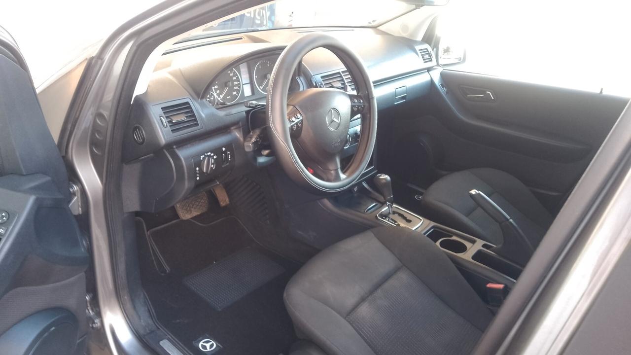 Mercedes-benz A 160 CDI automatico neop 2012