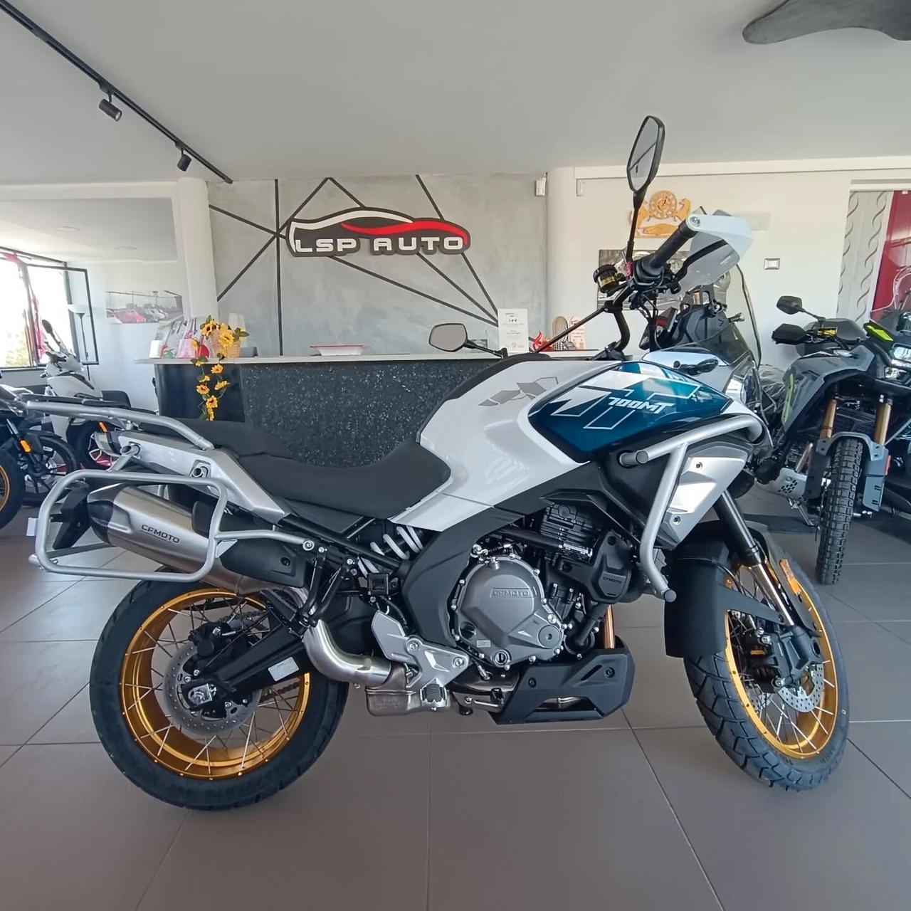 Cf Moto 700MT ADV SOLI 6.390,00€ PRONTA CONSEGNA!!