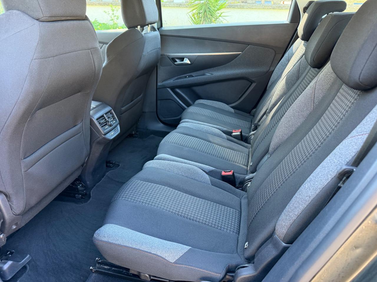 Peugeot 5008 BlueHDi 130 S&S EAT8 Business