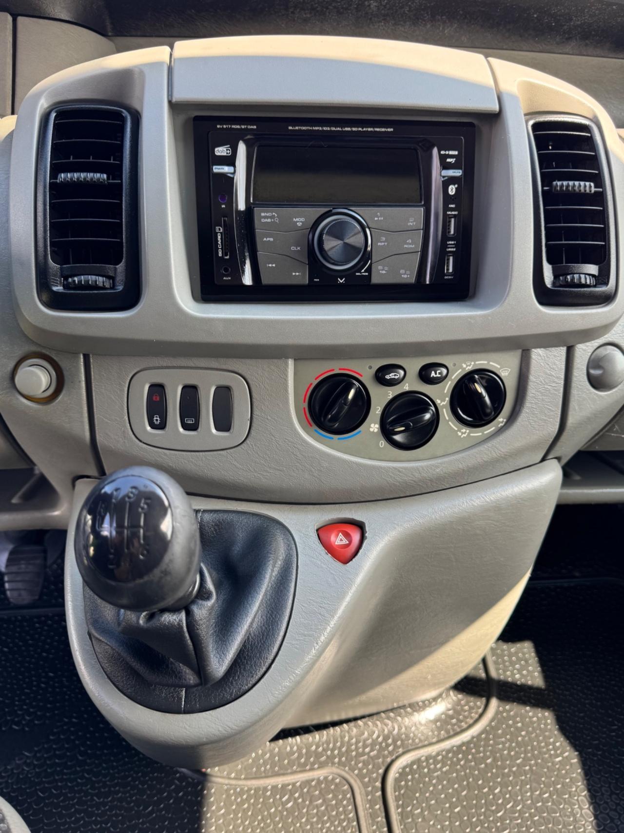 OPEL VIVARO 1.9 DTI 100 cv FURGONE VAN AUTOCARRO