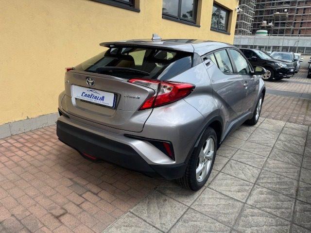 TOYOTA C-HR 1.8 Hybrid E-CVT Business