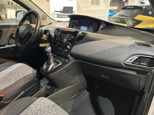 LANCIA Ypsilon 1.0 FireFly 5 porte S&S Hybrid Silver Plus