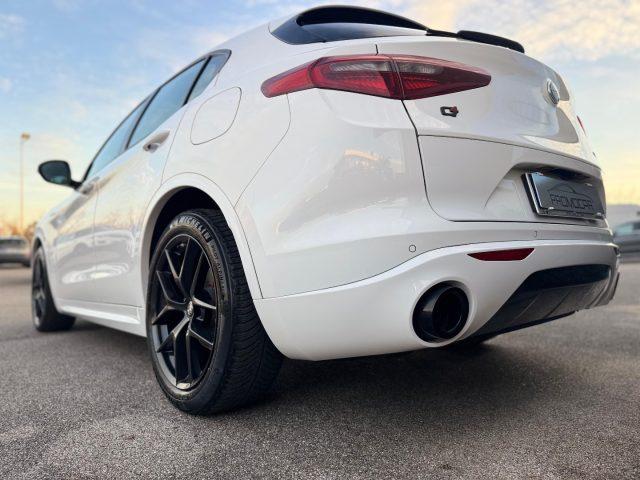 ALFA ROMEO Stelvio 2.2 TURBODIESEL 210 CV AT8 Q4 VELOCE *UNIPROP*