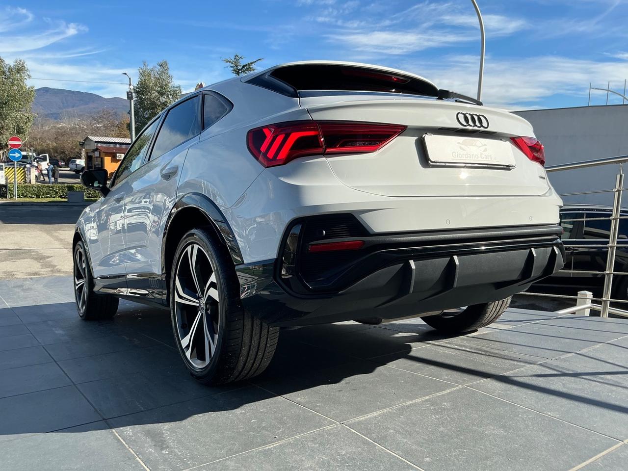 Audi Q3 40 TDI quattro S tronic S line edition