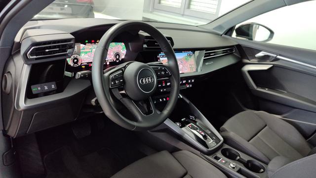 AUDI A3 35TDI S-tronic S-LINE MATRIX *PROMO 2000