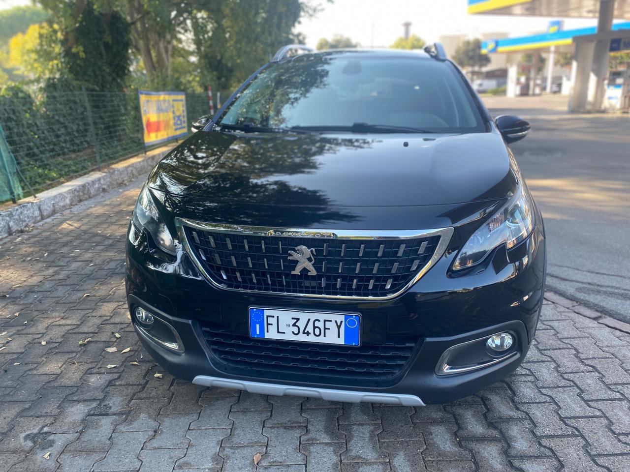 Peugeot 2008 BlueHDi 100 GT Line gomme nuove !