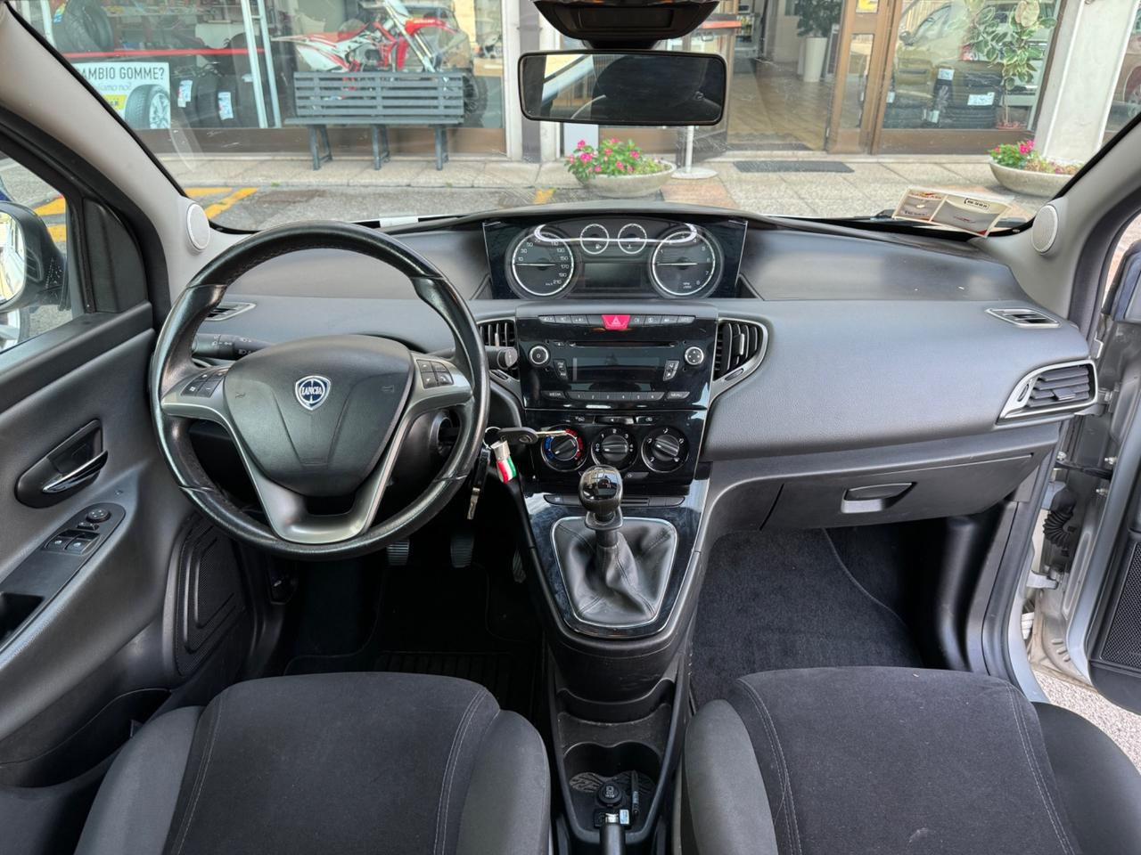 Lancia Ypsilon 1.2 Doppio tetto panoramico apribile