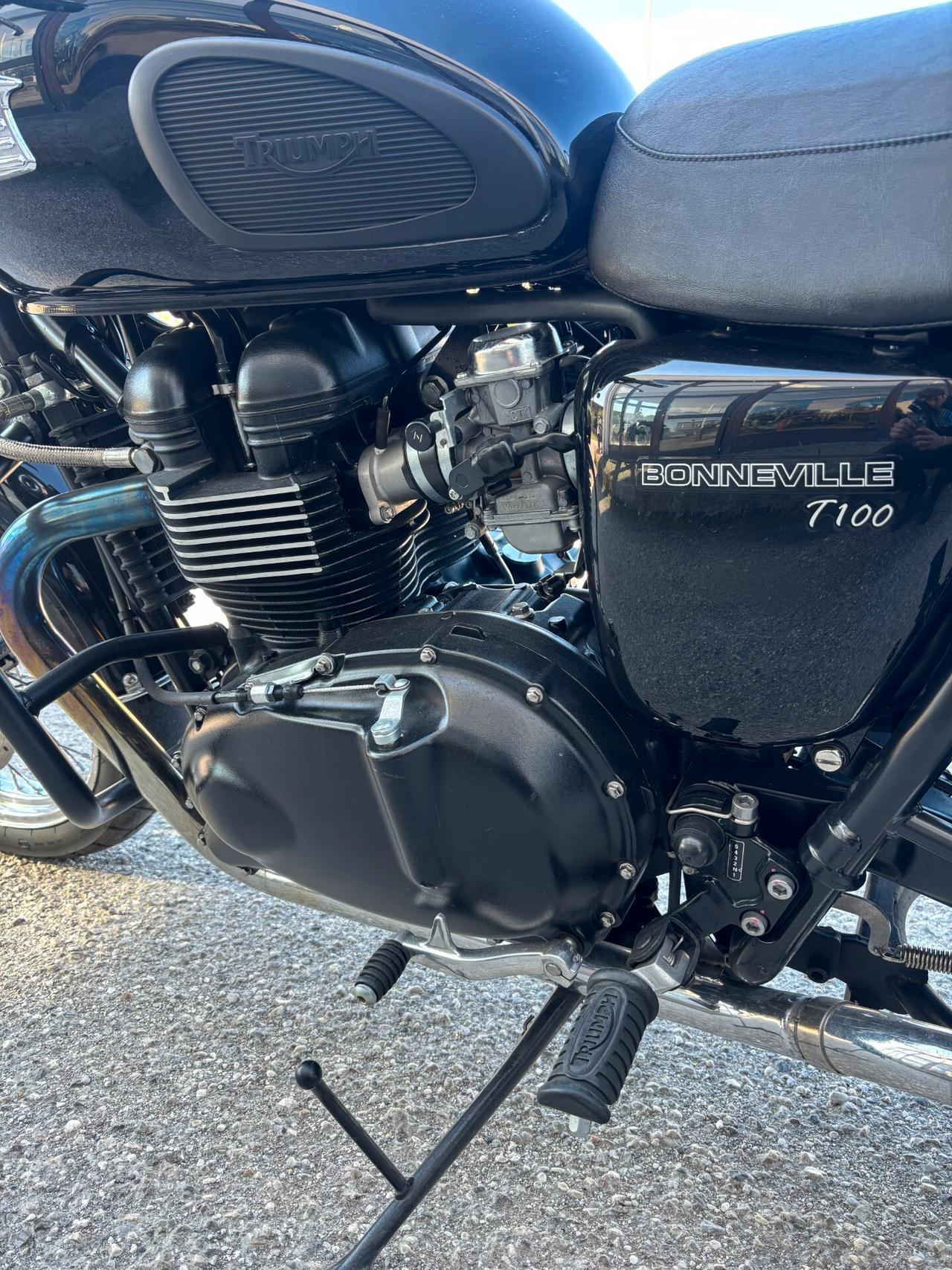 Triumph Bonneville T100
