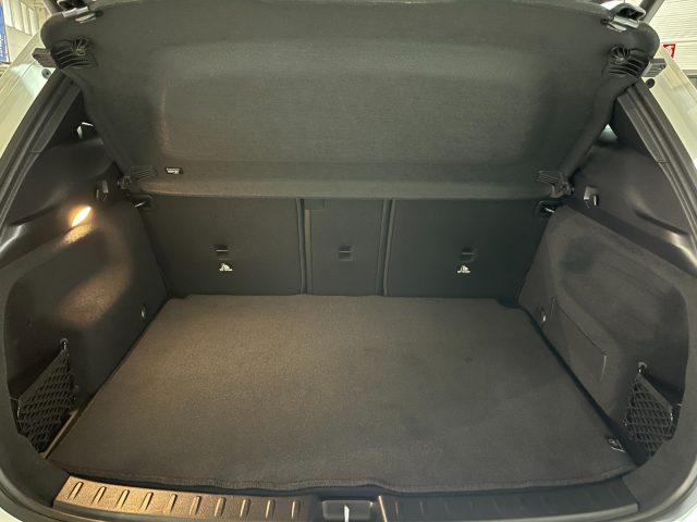 MERCEDES-BENZ GLA 200 d Autom. AMG Premium Plus LED MULTICOL/TELEC PARK