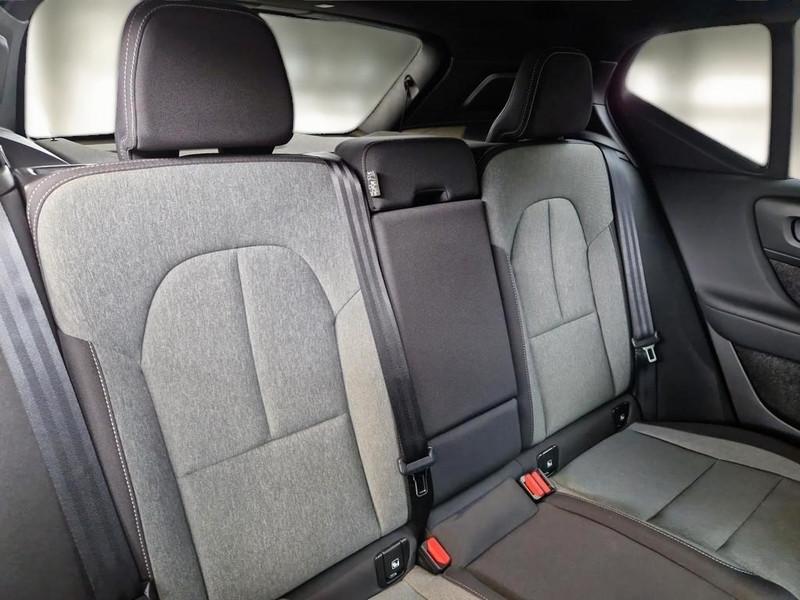 VOLVO XC40 T4 RECHARGE PLUG-IN AUTO CORE SUV
