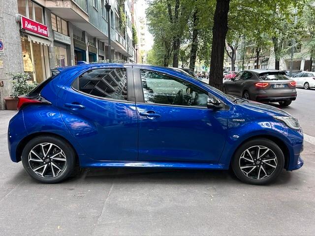 Toyota Yaris 1.5 Hybrid 5 porte Lounge Blue