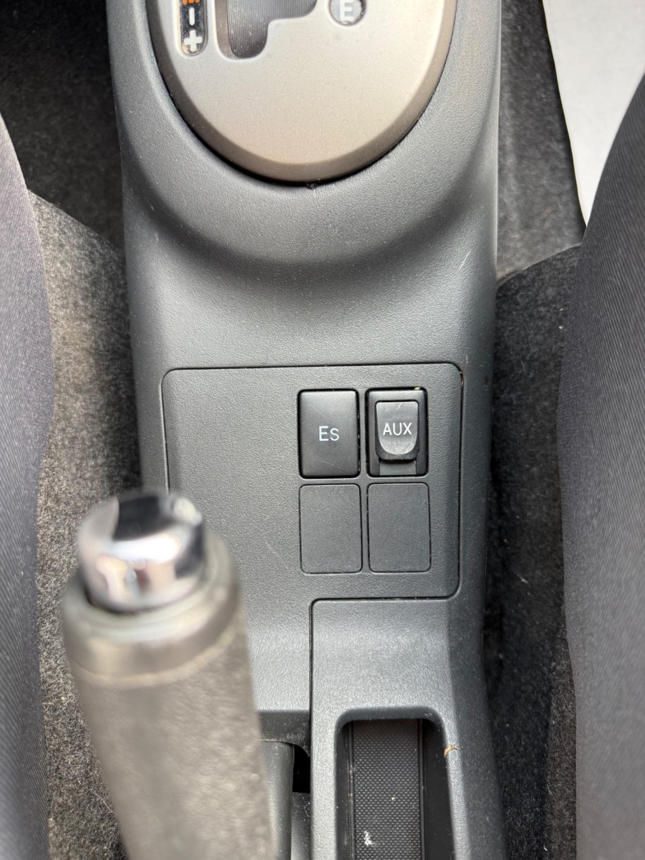 Toyota Yaris 1.3 5 porte M-MT Automatik*Neopatentati