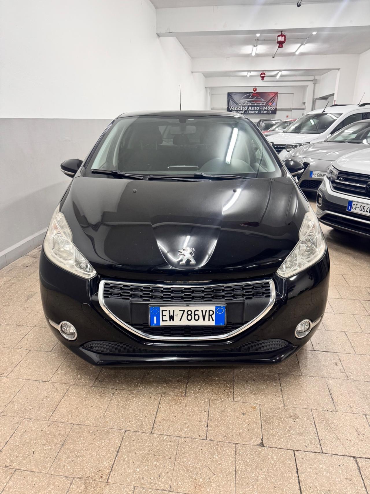 Peugeot 208 1.2 82 Cv 5P. Allure 94.000 Km - 2015