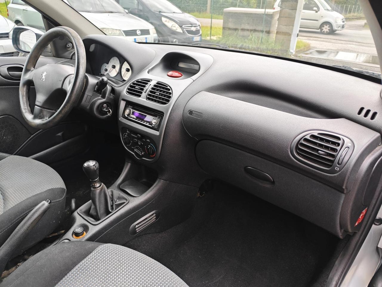 Peugeot 206 1.4 16V 5p. Sweet Years