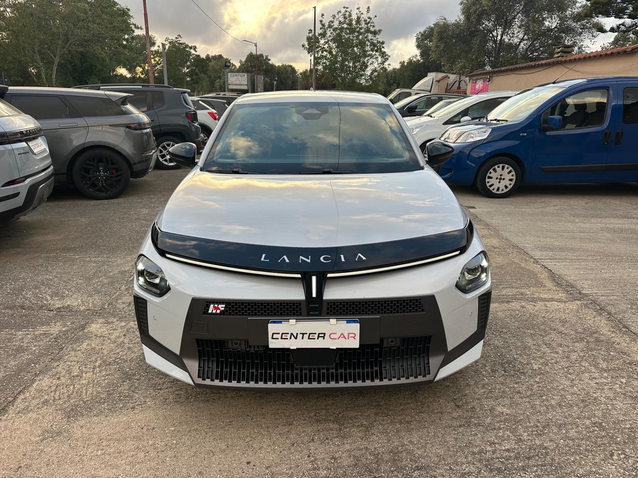 Lancia Ypsilon Hybrid e-DCT HF Line