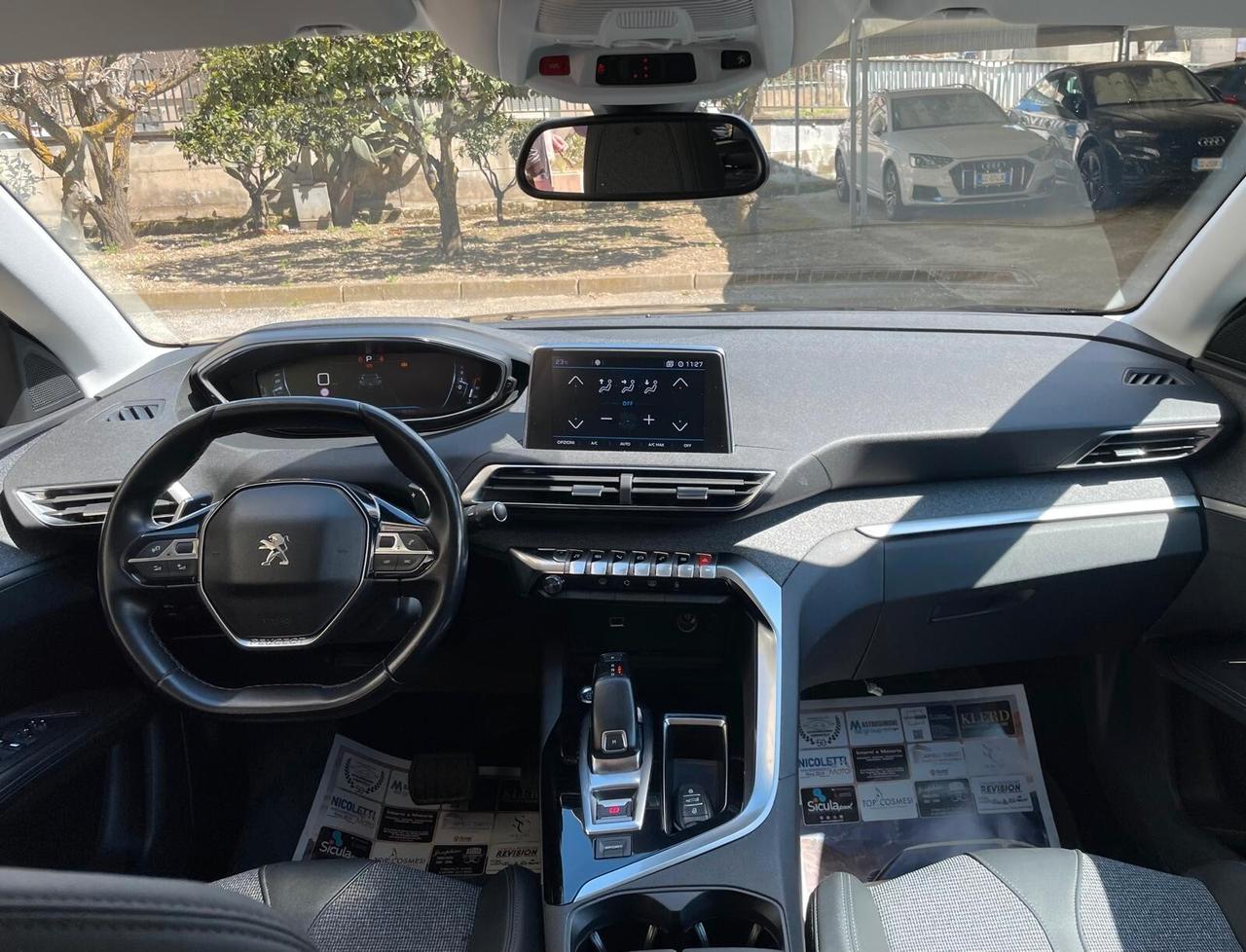 Peugeot 3008 BlueHDi 130 EAT8 ALLURE