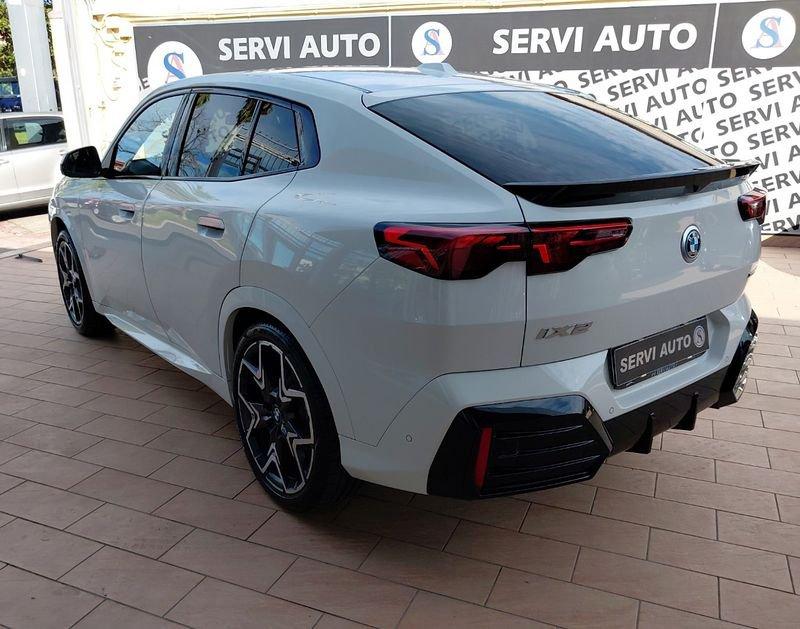 BMW iX2 xDrive 30 M Sport