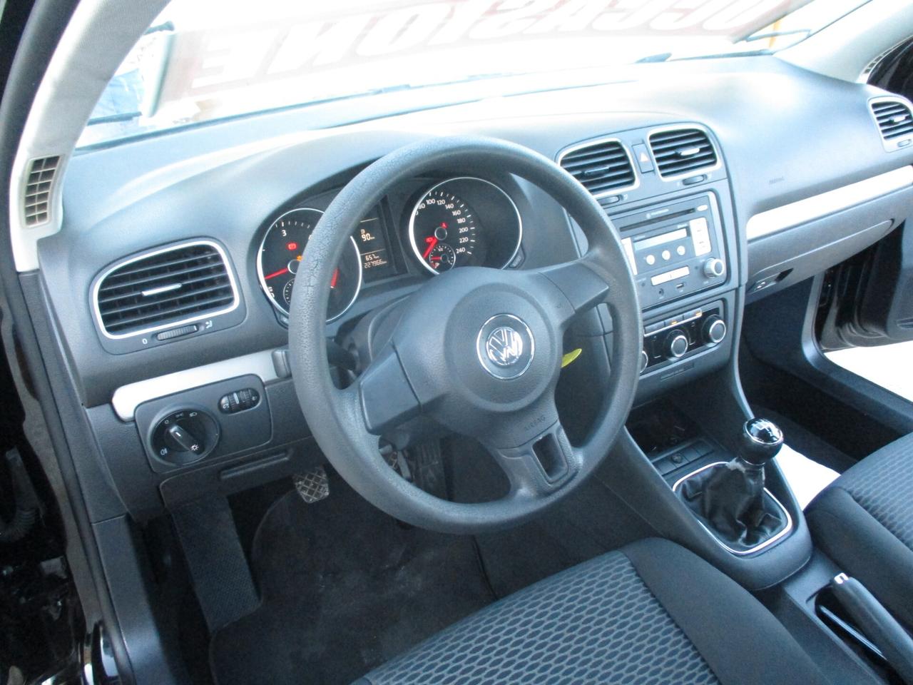 Volkswagen Golf 1.6 TDI MOLTO BELLA 2012