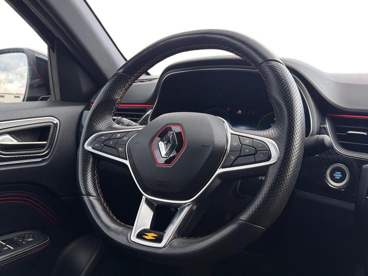 Renault Arkana 1.6 e-tech full hybrid e-tech engineered 145cv