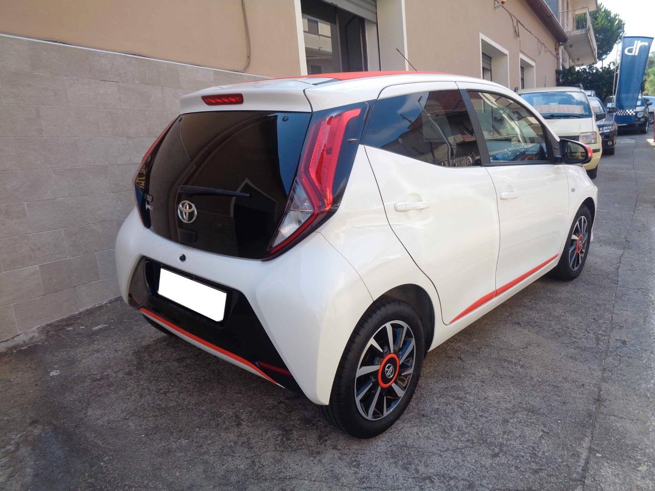 Toyota Aygo Connect 1.0 VVT-i 72 CV x-wave (Finanziabile)