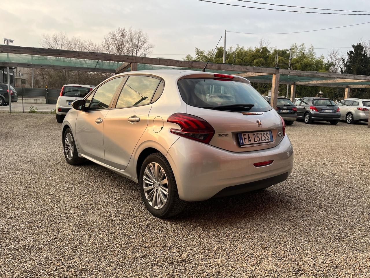 Peugeot 208 1.2 benzina 5 porte Allure
