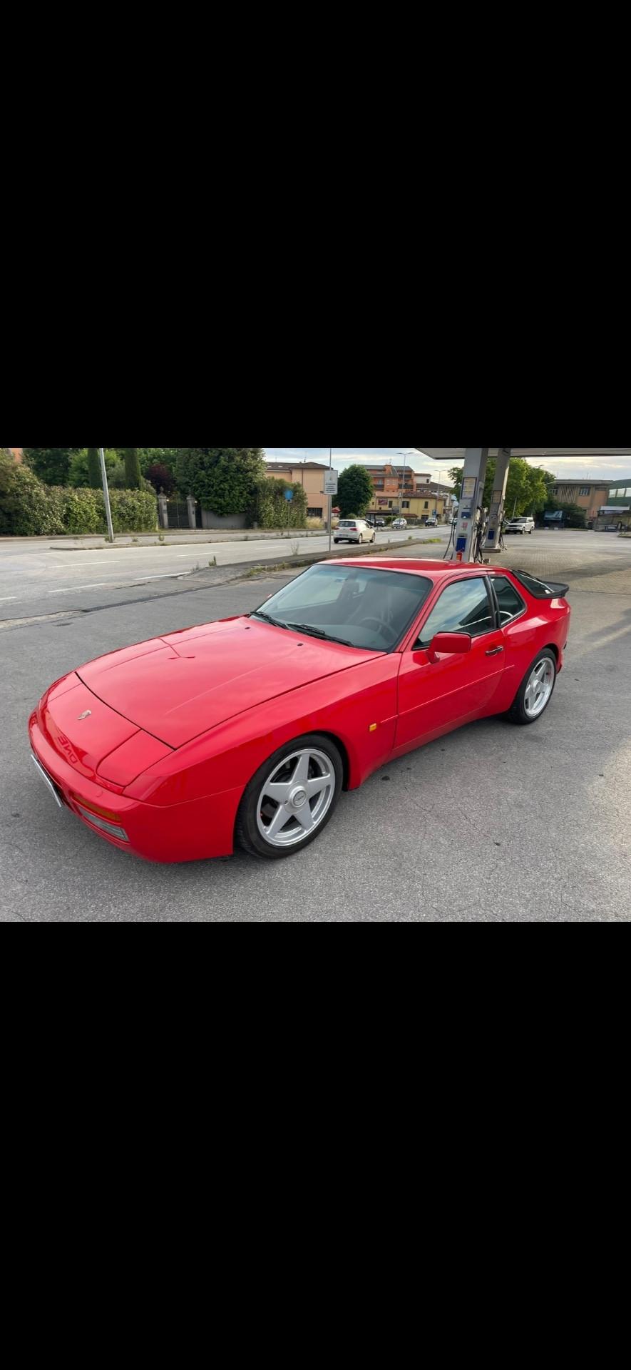 Porsche 944 Turbo S