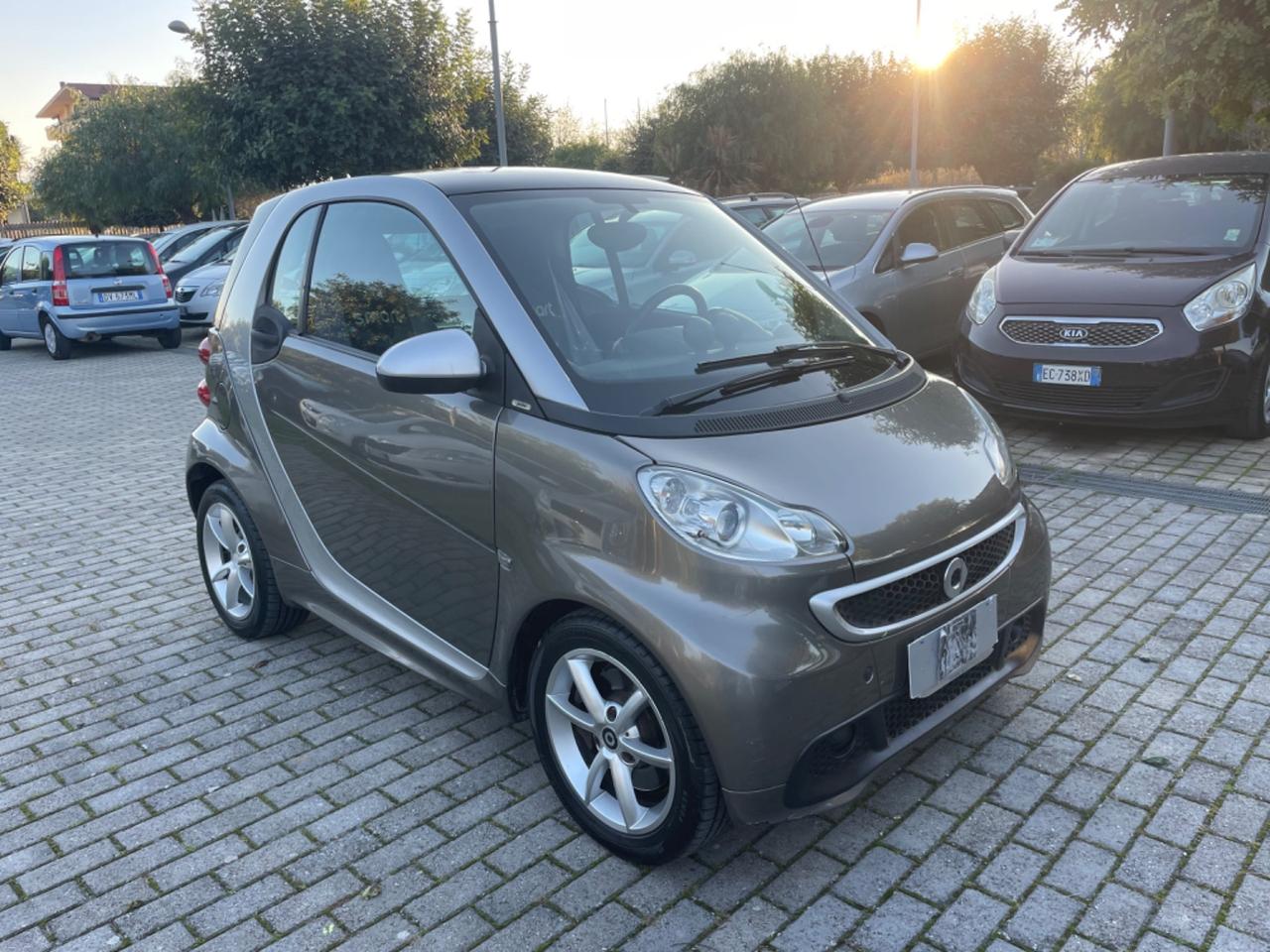 Smart ForTwo 1000 62 kW coupé passion Cambio F1 Servosterzo