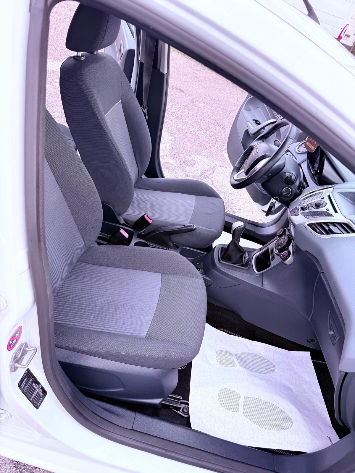 Ford Fiesta 1.2 82 CV 5 porte Titanium Ok neopatentati