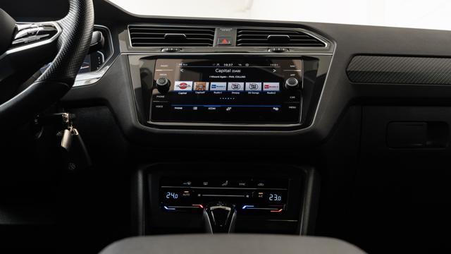 VOLKSWAGEN Tiguan 2.0 TDI SCR DSG 4MOTION R-Line UNIPRO