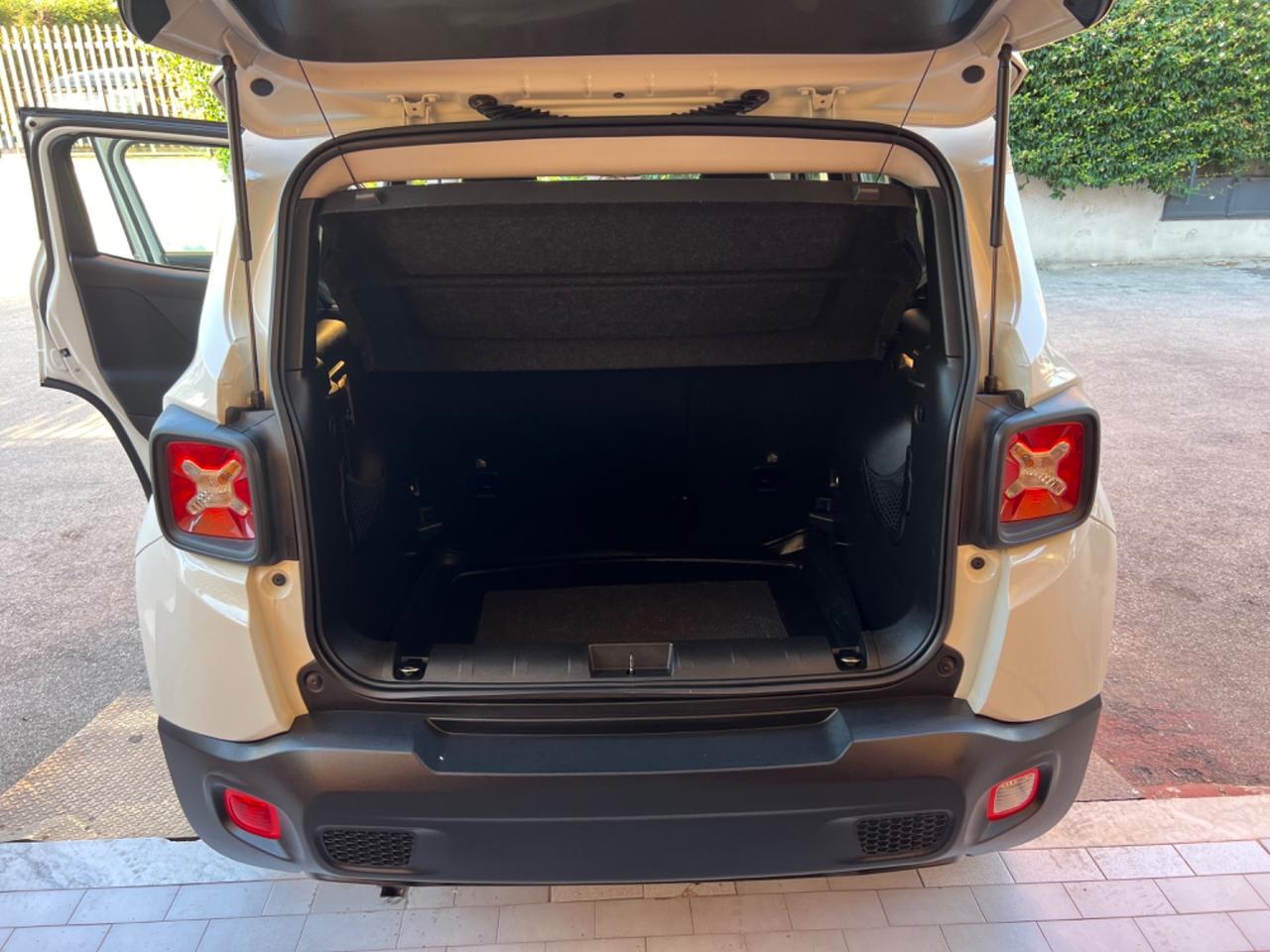 Jeep Renegade 2.0 Mjt 4WD Active Drive Sport