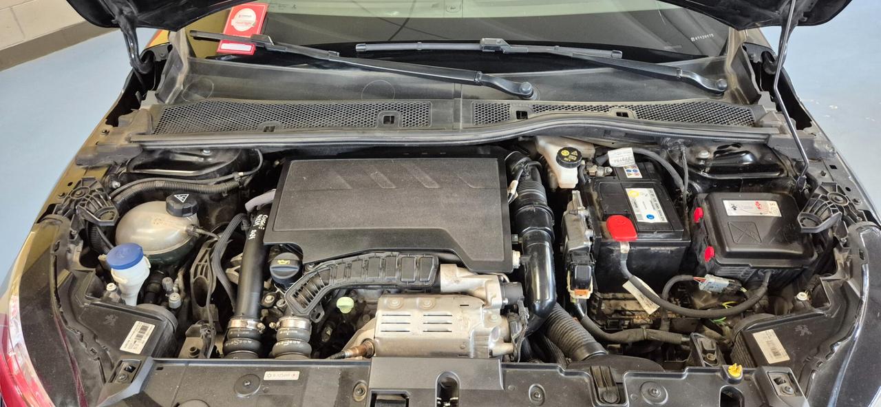 Peugeot 208 PureTech 100 Stop&Start 5 porte Allure Navi Pack