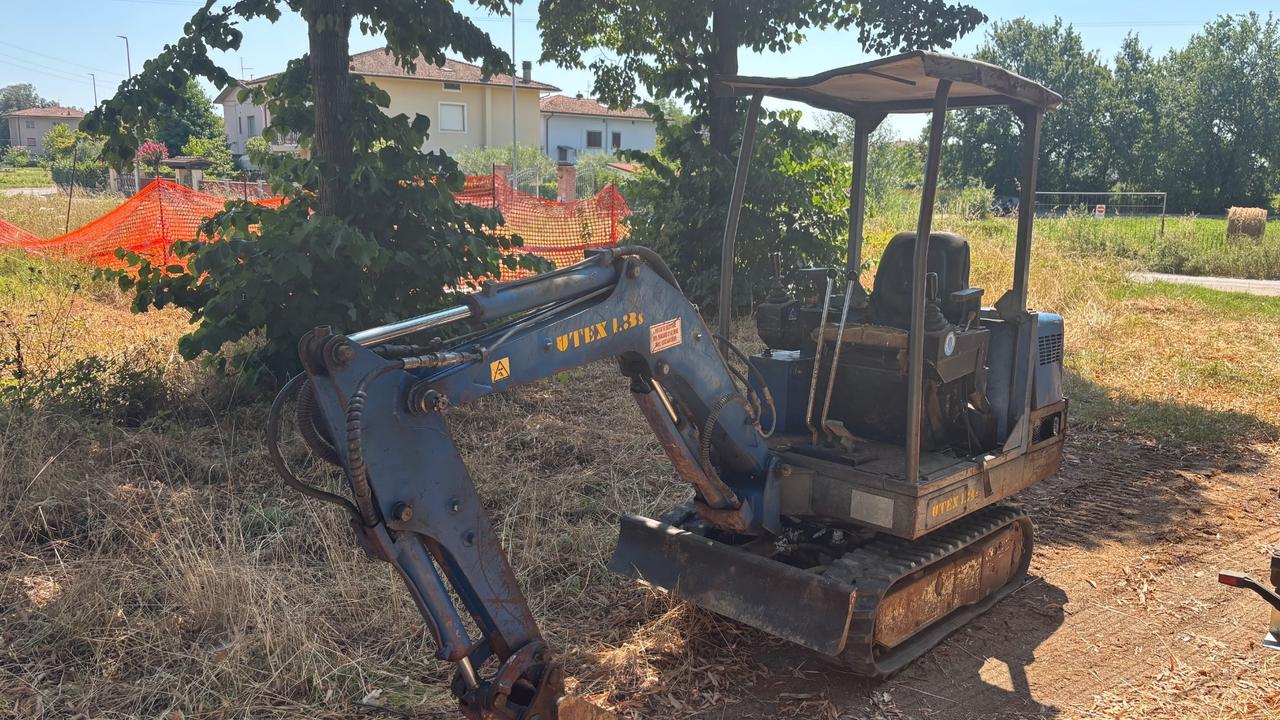 Miniescavatore Utex 13
