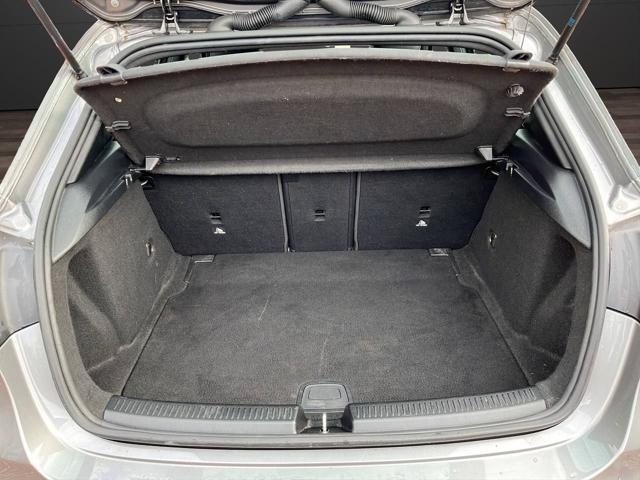MERCEDES-BENZ A 200 Sport