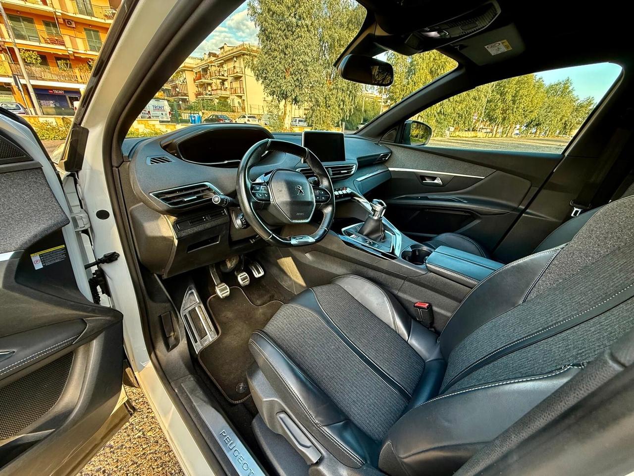 PEUGEOT 3008 BLUEHDi 120 S&S GT LINE