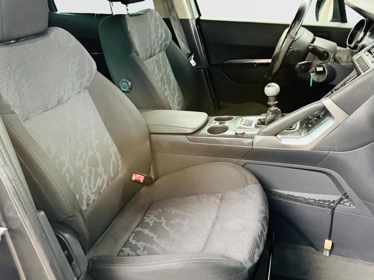 Peugeot 3008 *110 CV*5 PORTE*NEOPATENTATI*TETTO PANORAMA*