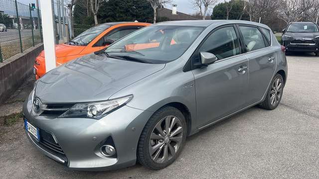 Toyota Auris Touring Sport 1.8 hybrid Active+